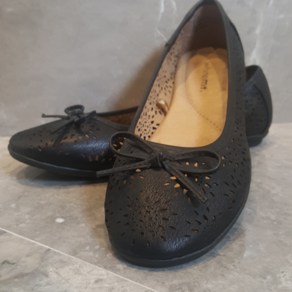 WHITE MOUNTAIN black flat shoes - Picture 2 of 8